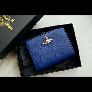 ✔️SOLD✔️💯 Authentic Vivienne-Westwood wallet